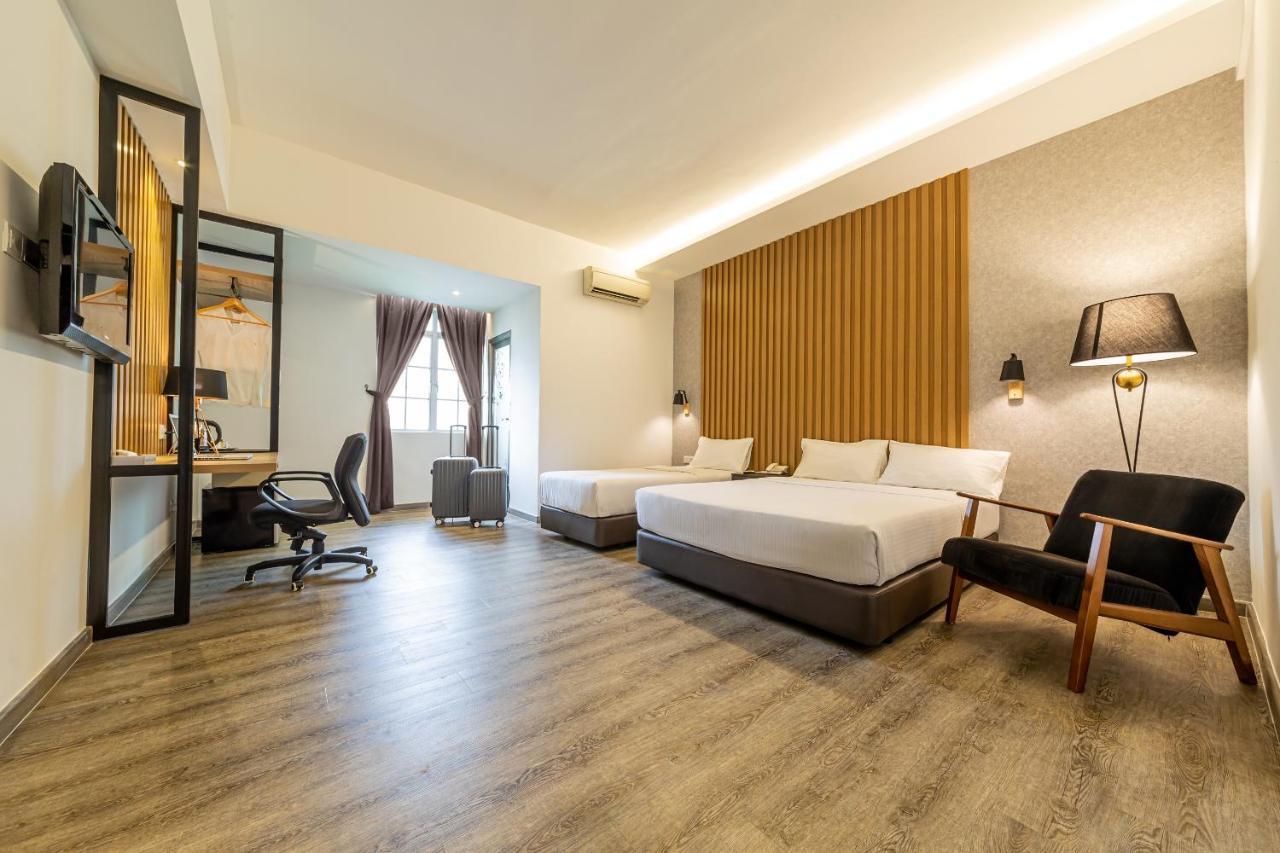 Thy Executive Hotel Джохор-Бару Экстерьер фото