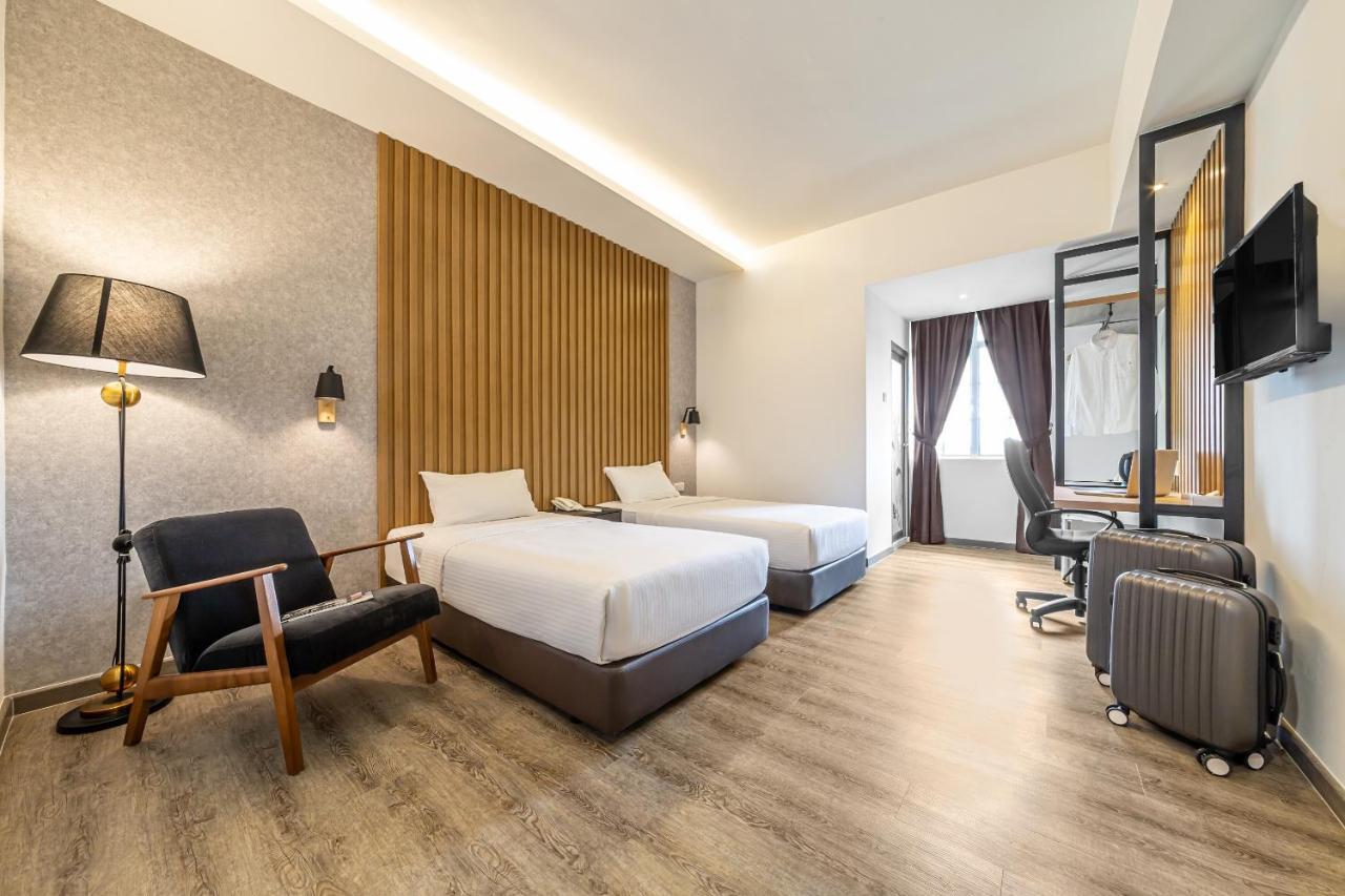 Thy Executive Hotel Джохор-Бару Экстерьер фото