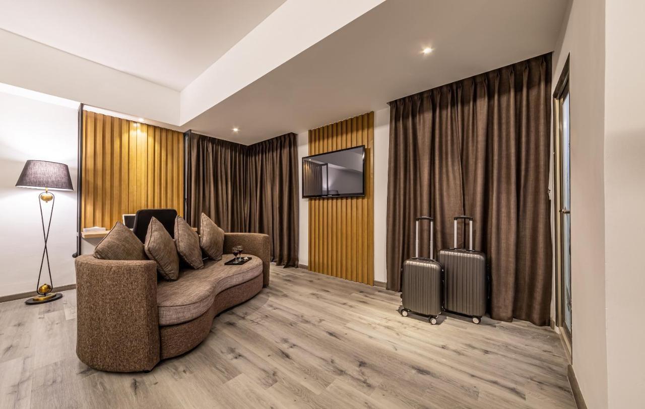 Thy Executive Hotel Джохор-Бару Экстерьер фото