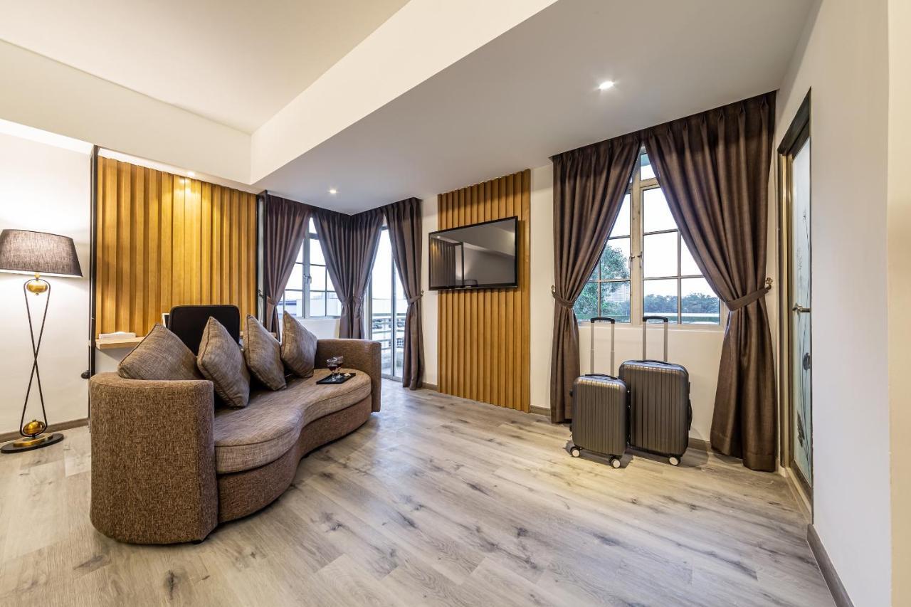 Thy Executive Hotel Джохор-Бару Экстерьер фото