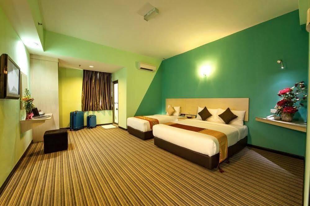 Thy Executive Hotel Джохор-Бару Экстерьер фото