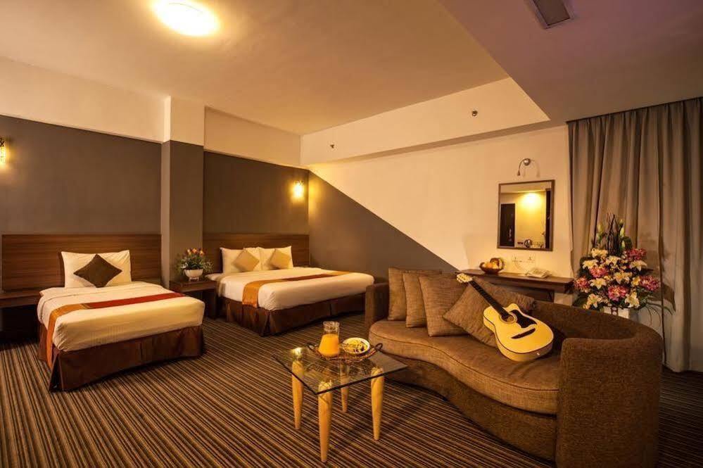 Thy Executive Hotel Джохор-Бару Экстерьер фото