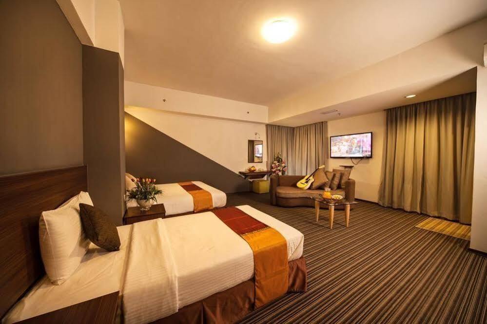 Thy Executive Hotel Джохор-Бару Экстерьер фото