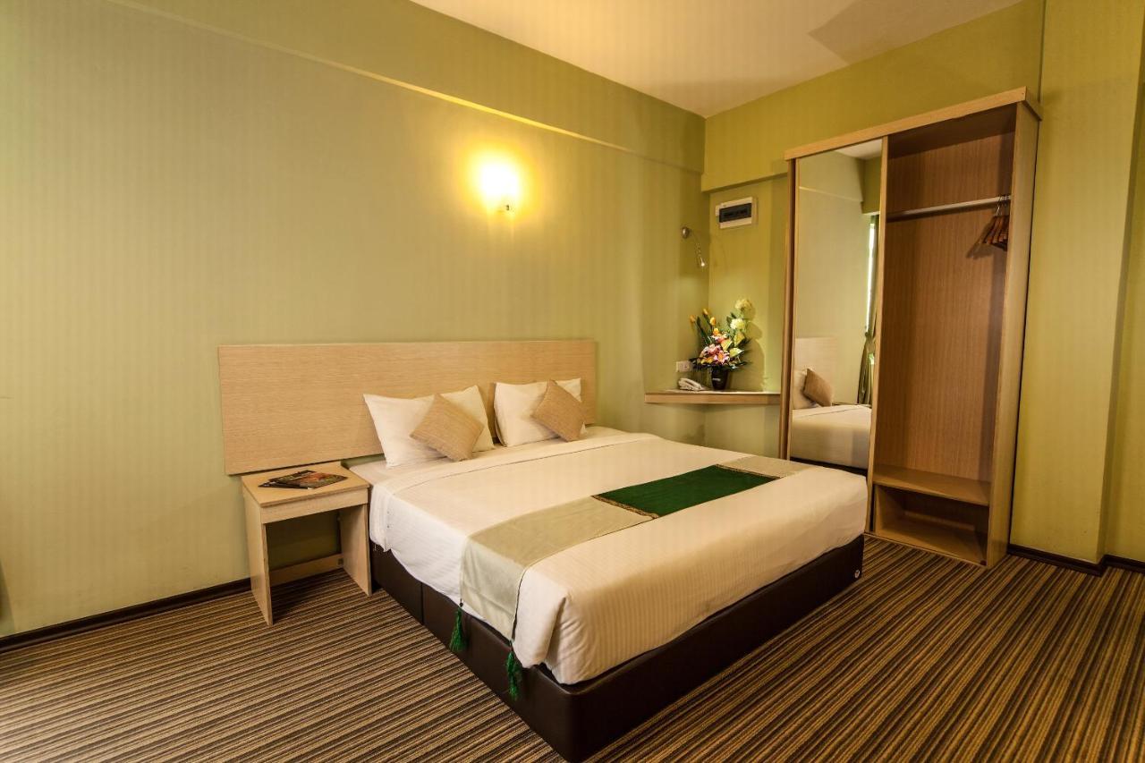 Thy Executive Hotel Джохор-Бару Экстерьер фото